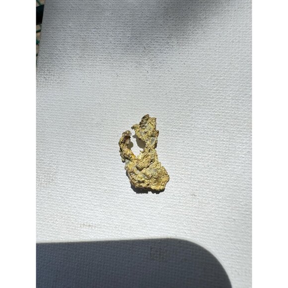 Gold on Quartz Crystal Nugget Specimen - Grass Valley, California - 1.8 grams - Picture 6 of 8